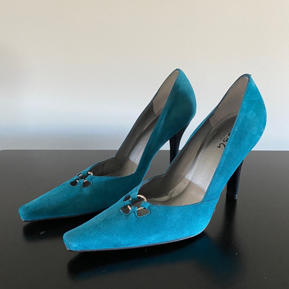 BCBG teal suede point high heel shoes